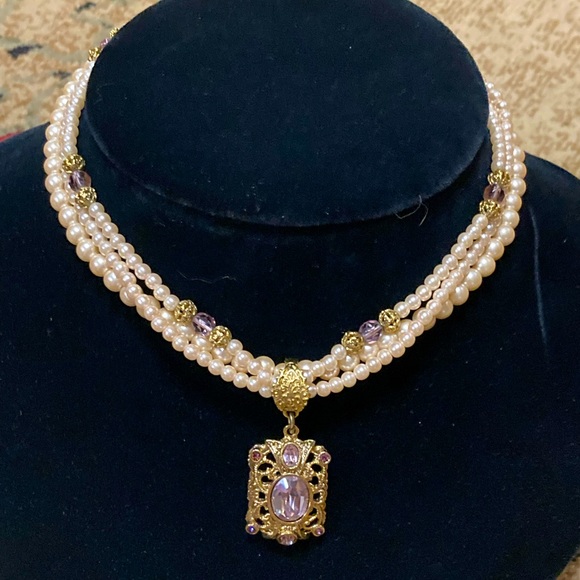 Jewelry Triple Strand Pearl Choker With Gold And Amethyst Accents And